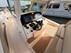 2027 Scout 330 LXF 29