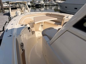 2027 Scout 330 LXF 37