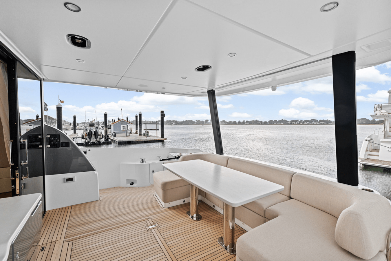 2026 Azimut Fly 68 9