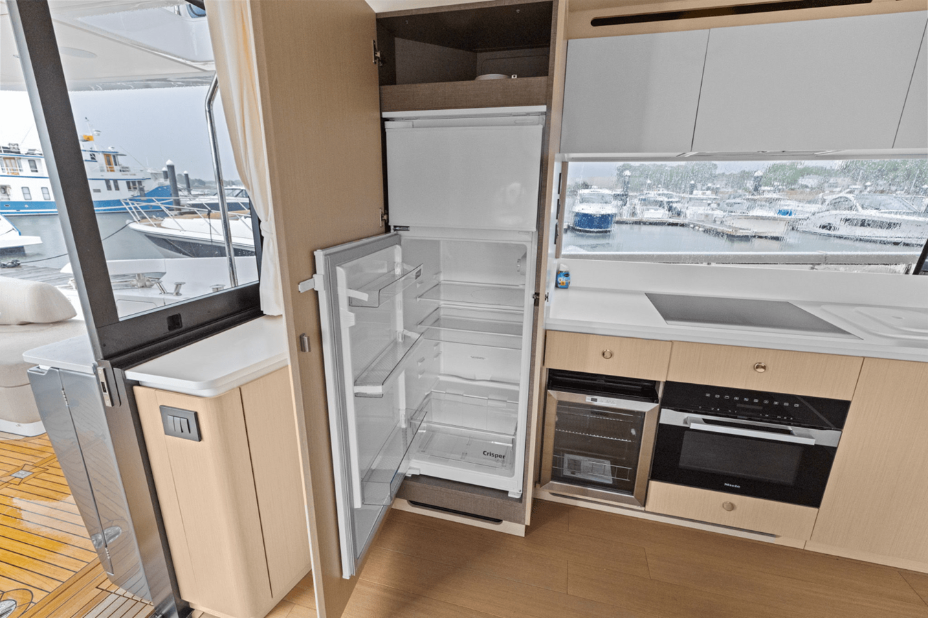 2026 Azimut Fly 68 15