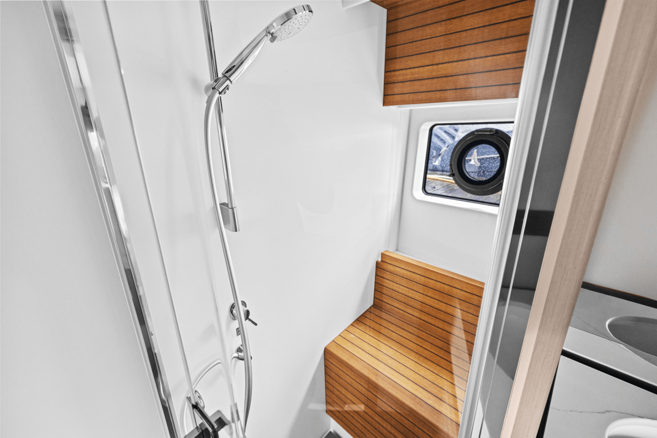 2026 Azimut Fly 68 32