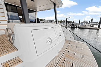 2026 Azimut Fly 68 7