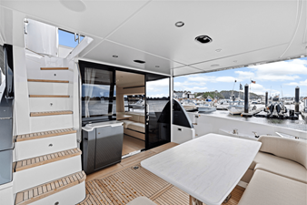 2026 Azimut Fly 68 8