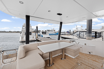2026 Azimut Fly 68 10