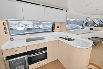 2026 Azimut Fly 68 17