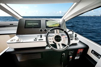 2026 Azimut Fly 68 23