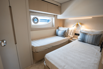 2026 Azimut Fly 68 33