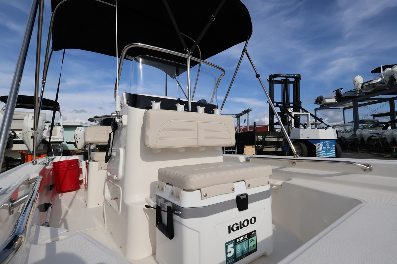2027 Boston Whaler 150 Montauk 12