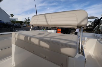 2027 Boston Whaler 150 Montauk 8