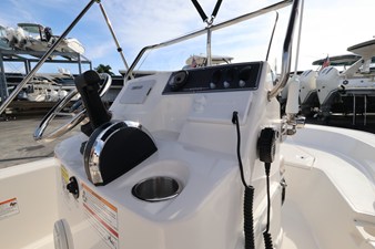 2027 Boston Whaler 150 Montauk 11