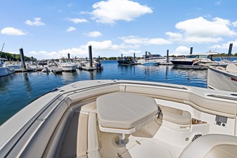 Boston Whaler 380 Outrage 40 2024 Boston Whaler 380 Outrage 41