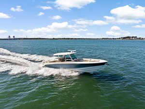 Boston Whaler 380 Outrage 47 2024 Boston Whaler 380 Outrage 48
