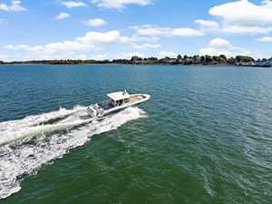 Boston Whaler 380 Outrage 49 2024 Boston Whaler 380 Outrage 50