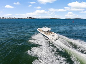 Boston Whaler 380 Outrage 51 2024 Boston Whaler 380 Outrage 52
