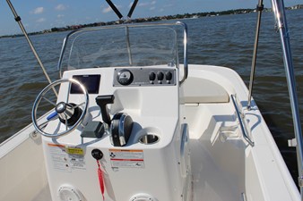 2026 Boston Whaler 150 Montauk 27