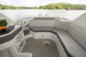 Sea Ray 310 SLX OB 13 2021 Sea Ray 310 SLX OB 14