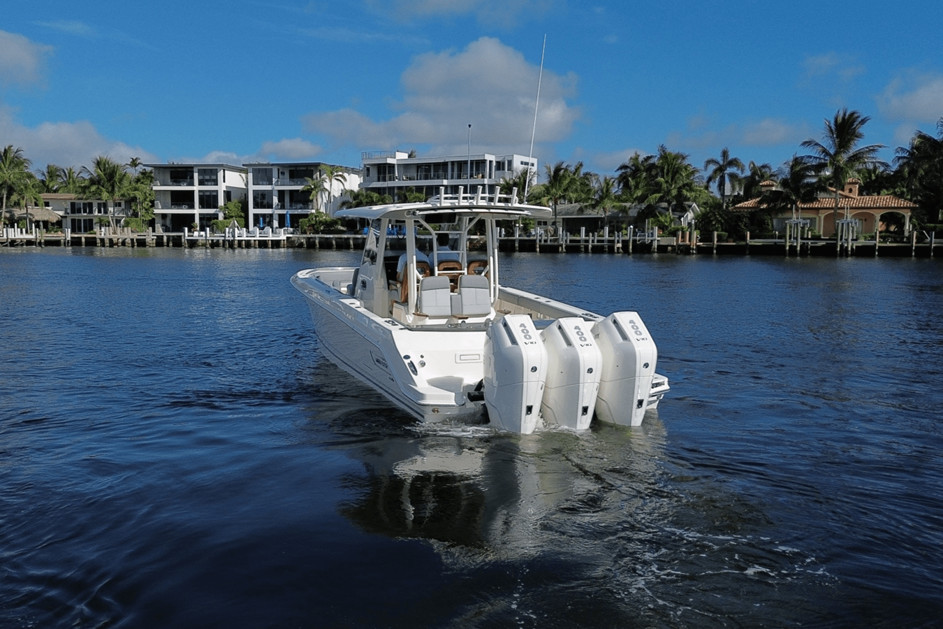 2026 Boston Whaler 360 Outrage 8