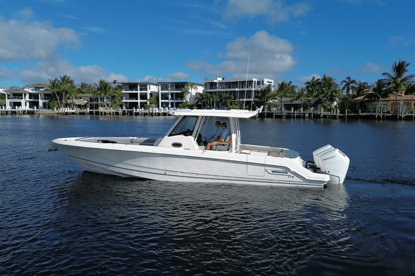 2026 Boston Whaler 360 Outrage 11