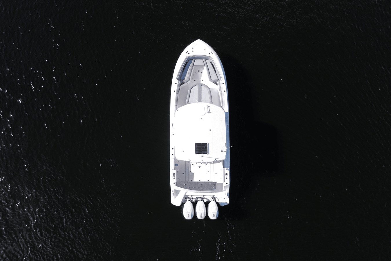 2026 Boston Whaler 360 Outrage 16