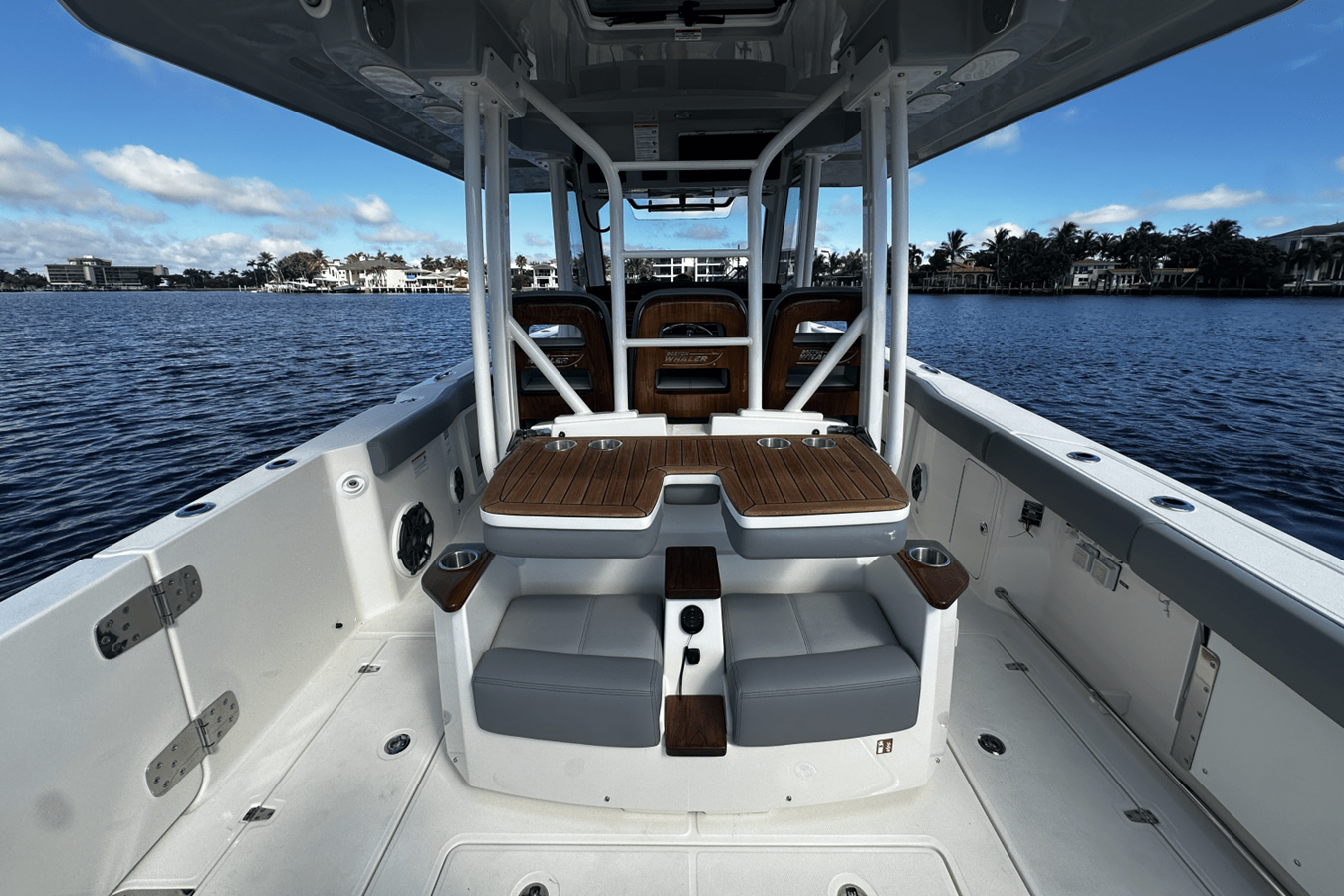 2026 Boston Whaler 360 Outrage 29