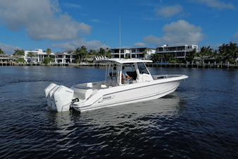 Boston Whaler 360 Outrage 3 2026 Boston Whaler 360 Outrage 4