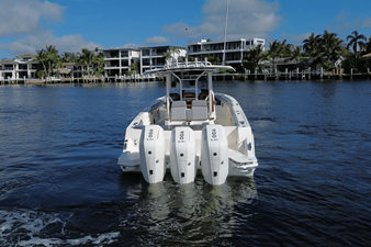 2026 Boston Whaler 360 Outrage 7