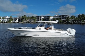 2026 Boston Whaler 360 Outrage 12