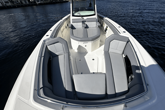 2026 Boston Whaler 360 Outrage 40