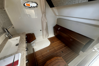 2026 Boston Whaler 360 Outrage 45