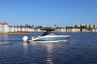 Sea Ray 280 SLX OUTBOARD 0 2024 Sea Ray 280 SLX OUTBOARD 1