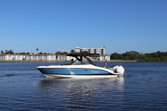 Sea Ray 280 SLX OUTBOARD 1 2024 Sea Ray 280 SLX OUTBOARD 2