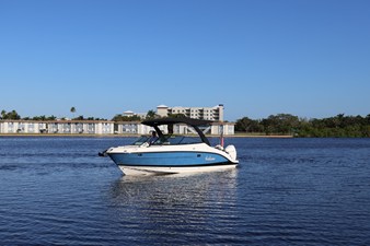Sea Ray 280 SLX OUTBOARD 10 2024 Sea Ray 280 SLX OUTBOARD 11