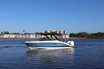 Sea Ray 280 SLX OUTBOARD 11 2024 Sea Ray 280 SLX OUTBOARD 12