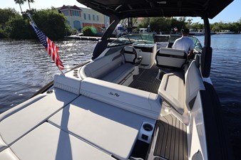 Sea Ray 280 SLX OUTBOARD 27 2024 Sea Ray 280 SLX OUTBOARD 28