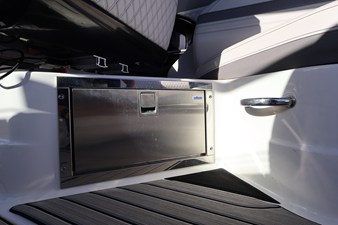 Sea Ray 280 SLX OUTBOARD 31 2024 Sea Ray 280 SLX OUTBOARD 32