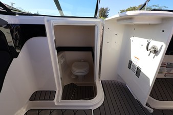 Sea Ray 280 SLX OUTBOARD 34 2024 Sea Ray 280 SLX OUTBOARD 35