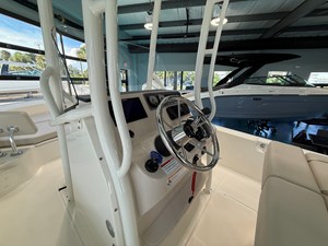 2027 Boston Whaler 210 Montauk 15