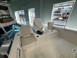 2027 Boston Whaler 210 Montauk 22