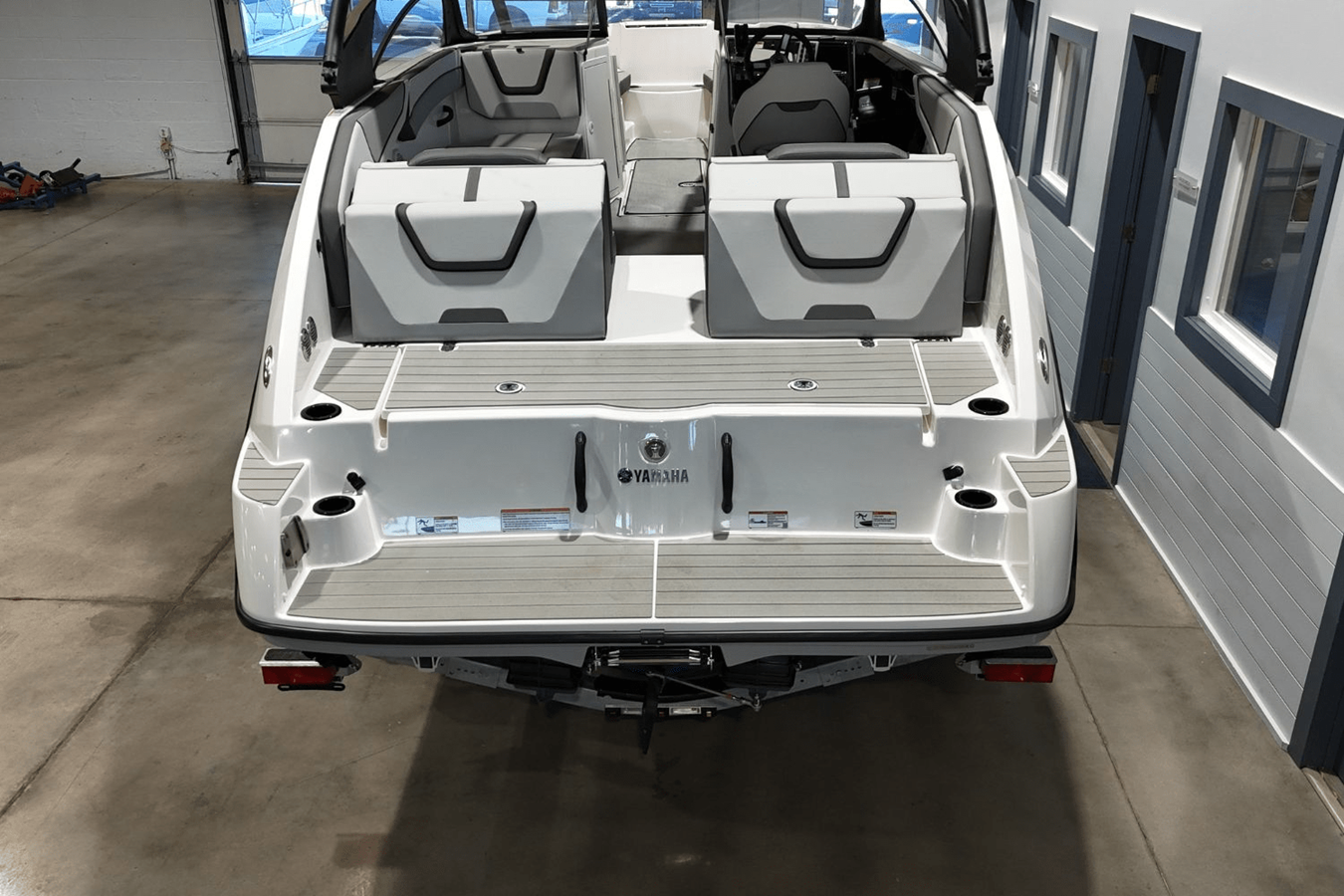 2026 Yamaha AR220 8