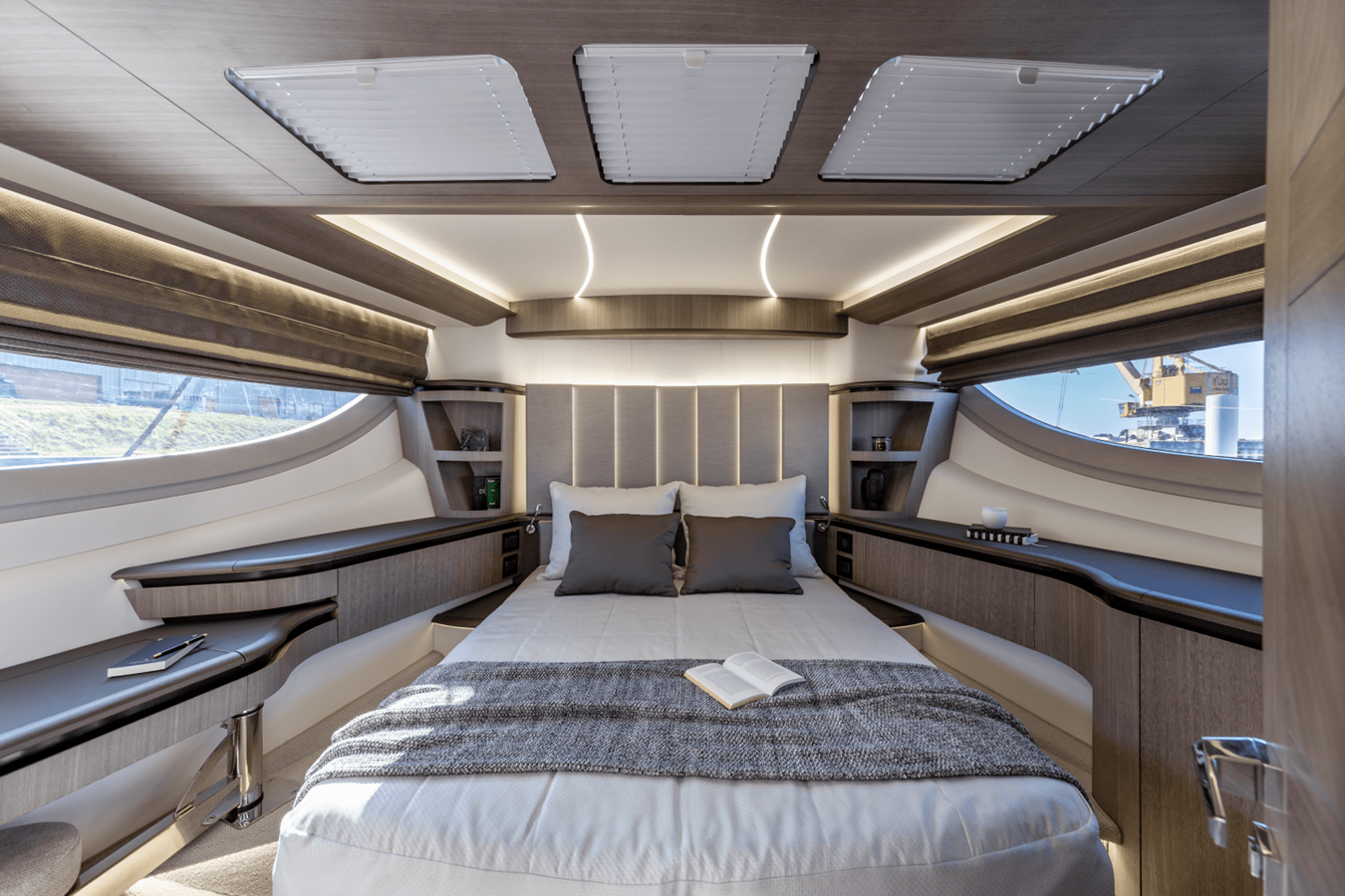 2027 Galeon 560 FLY 26