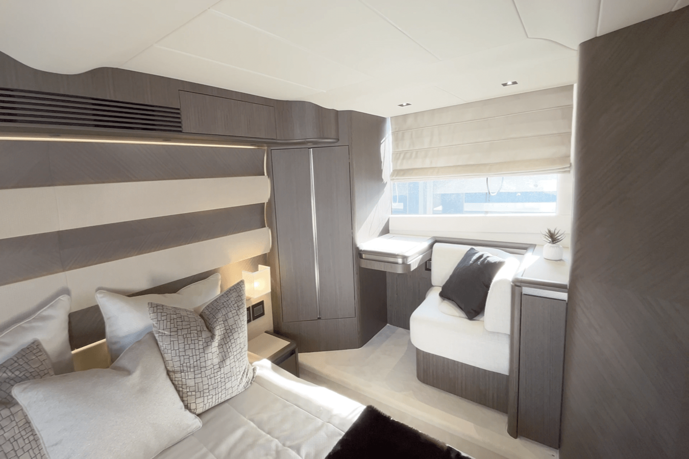 2027 Galeon 560 FLY 45
