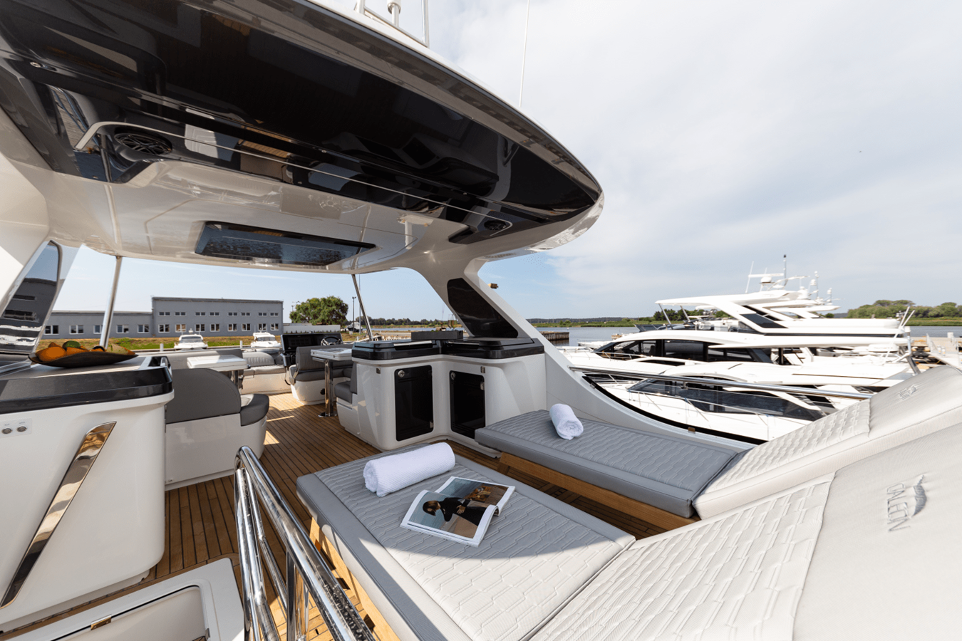 2027 Galeon 560 FLY 62
