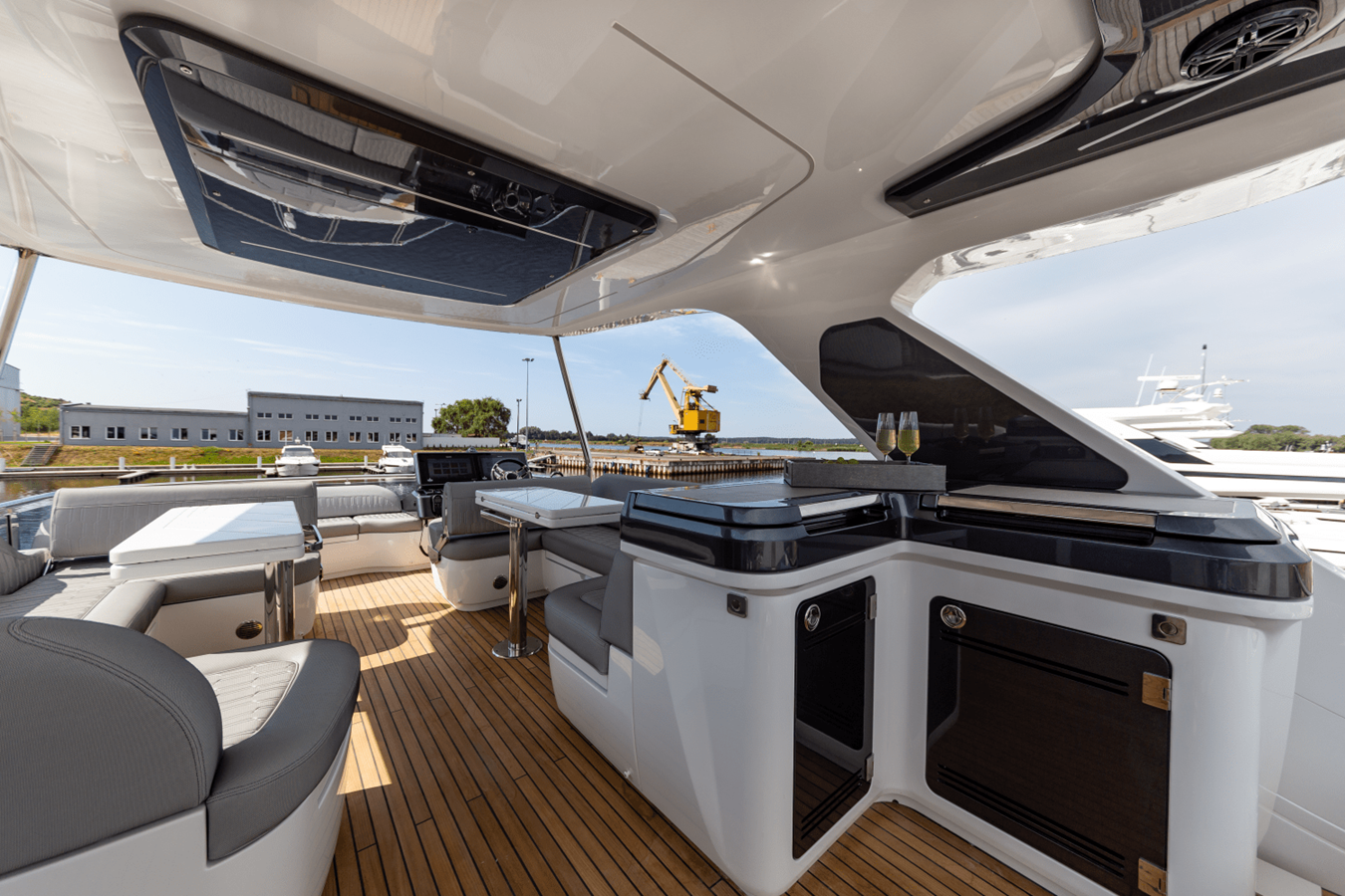 2027 Galeon 560 FLY 65