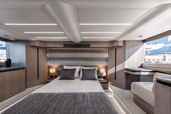 2027 Galeon 560 FLY 35