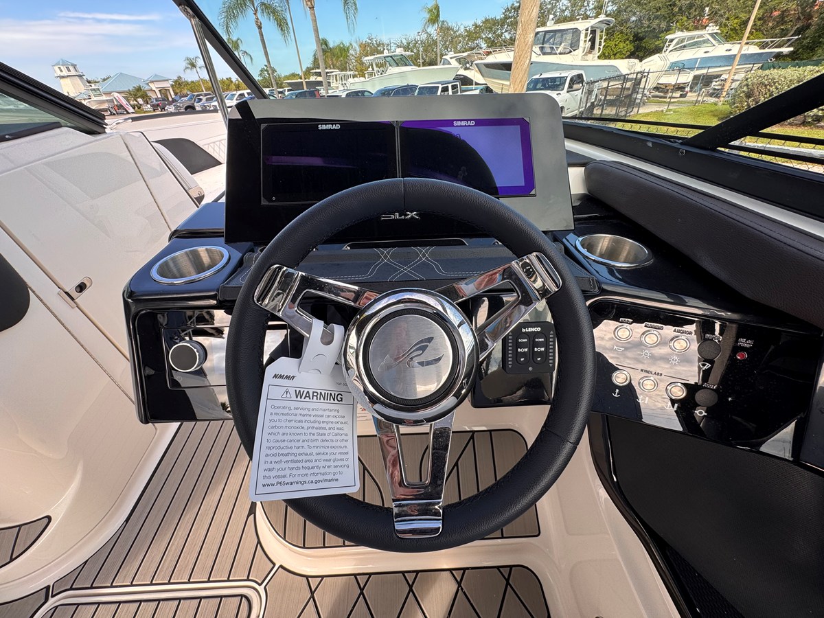 2026 Sea Ray SLX 260 Outboard 21