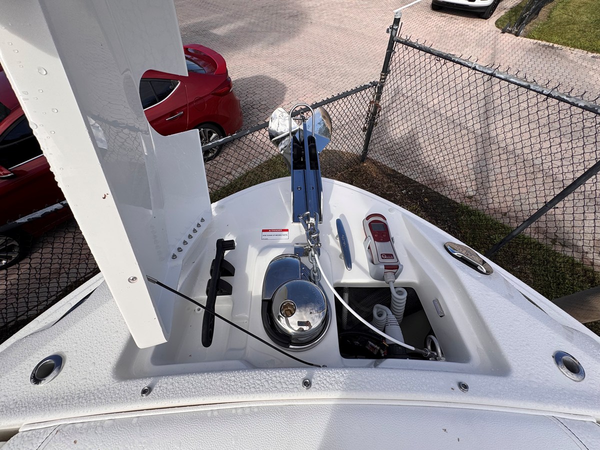 2026 Sea Ray SLX 260 Outboard 34