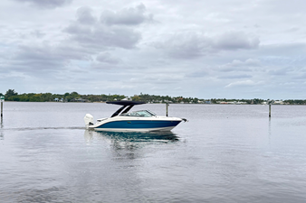 Sea Ray SLX 260 Outboard 3 2026 Sea Ray SLX 260 Outboard 4