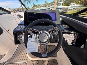 2026 Sea Ray SLX 260 Outboard 21