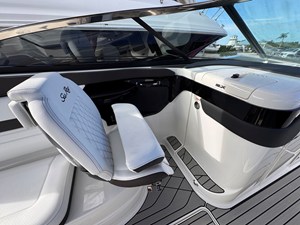 2026 Sea Ray SLX 260 Outboard 26