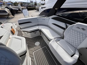 2026 Sea Ray SLX 260 Outboard 28